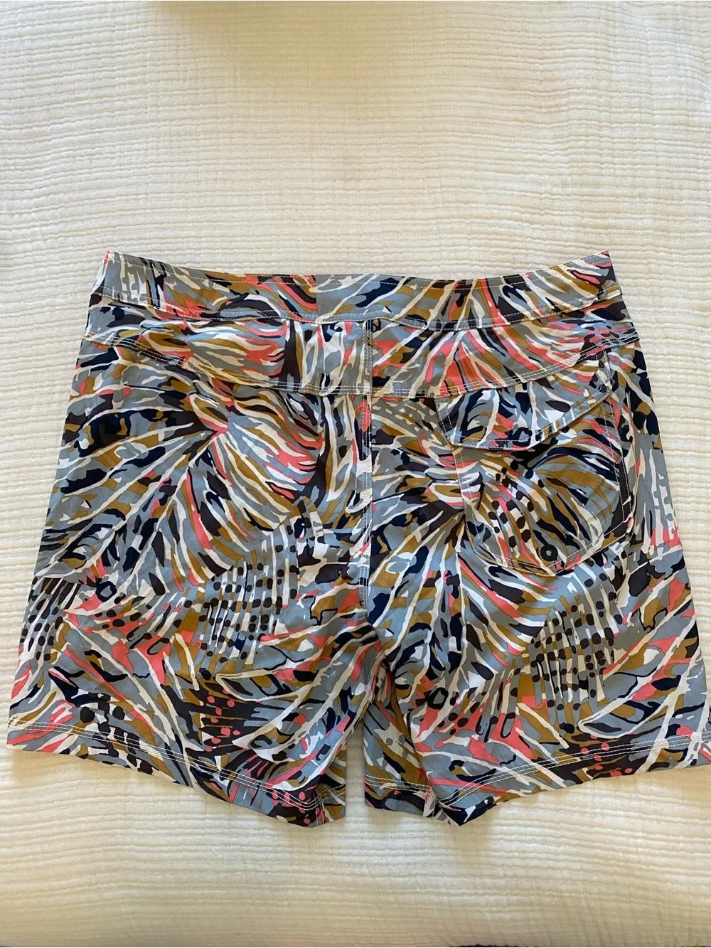 SAXX Betawave 2N1 Swim Shorts 17” Abstract Print Size 34 NWT